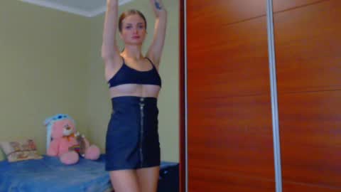 Snapshot of beauty_fruity chatting on February 22, 12:08 pm Maria online show from February 22, 12:08 pm