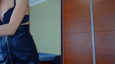 Snapshot of beauty_fruity chatting on February 24, 12:26 pm Maria online show from February 24, 12:26 pm