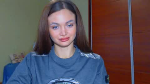 Snapshot of beauty_fruity chatting on March 8, 9:39 am Maria online show from March 8, 9:39 am