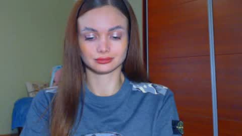 Snapshot of beauty_fruity chatting on March 10, 8:48 am Maria online show from March 10, 8:48 am