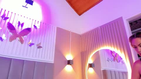 Chantall online show from January 17, 11:07 pm