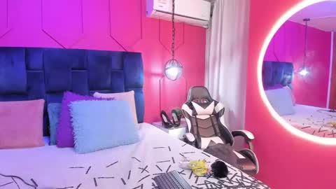 Chantall online show from September 14, 11:31 am