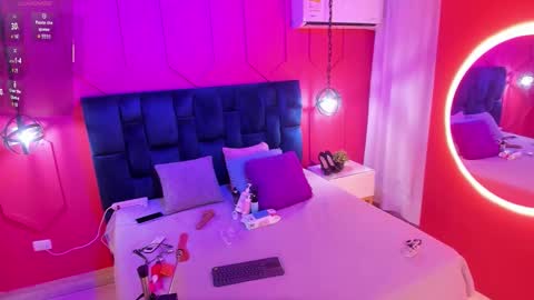 Chantall online show from October 19, 11:33 am