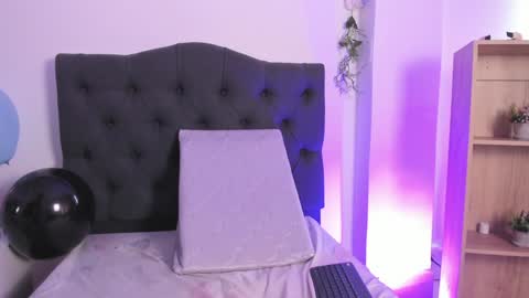 beccamilanni online show from January 14, 4:08 pm