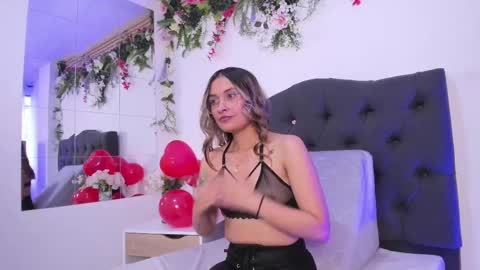 beccamilanni online show from February 21, 3:43 pm