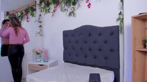 beccamilanni online show from February 28, 1:36 pm