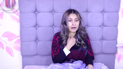 beccamilanni online show from November 13, 12:48 pm