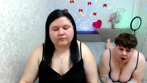 BeckyAndEllen online show from January 18, 10:49 am