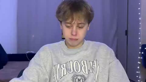 Snapshot of beeb0y chatting on November 24, 3:12 pm beeb0y online show from November 24, 3:12 pm