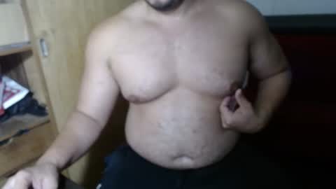 Snapshot of beefypecs_10 chatting on December 21, 2:30 am Criss2fer online show from December 21, 2:30 am