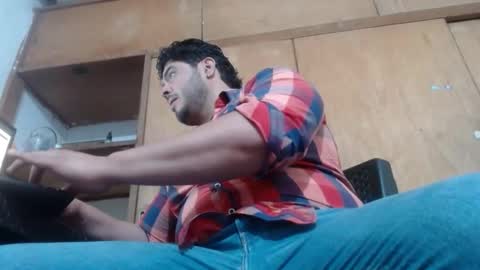 Snapshot of beefypecs_10 chatting on December 23, 1:29 am Criss2fer online show from December 23, 1:29 am