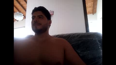 Snapshot of beefypecs_10 chatting on February 7, 8:42 pm Criss2fer online show from February 7, 8:42 pm