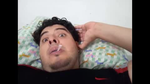 Snapshot of beefypecs_10 chatting on February 25, 2:58 am Criss2fer online show from February 25, 2:58 am