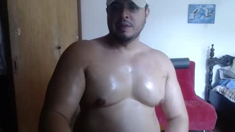 Snapshot of beefypecs_10 chatting on March 5, 8:53 pm Criss2fer online show from March 5, 8:53 pm