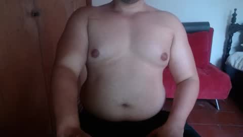 Snapshot of beefypecs_10 chatting on March 11, 10:42 pm Criss2fer online show from March 11, 10:42 pm