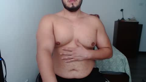 Snapshot of beefypecs_10 chatting on November 1, 9:06 pm Criss2fer online show from November 1, 9:06 pm