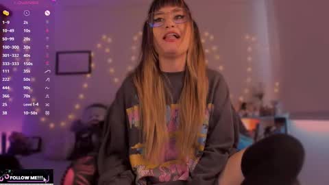 Snapshot of beethmanning_ chatting on September 8, 7:35 pm online show from September 8, 7:35 pm