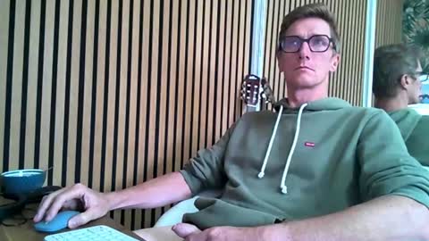 SexFriendFrance online show from September 19, 11:00 am