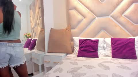 BELLA  online show from November 24, 3:28 am