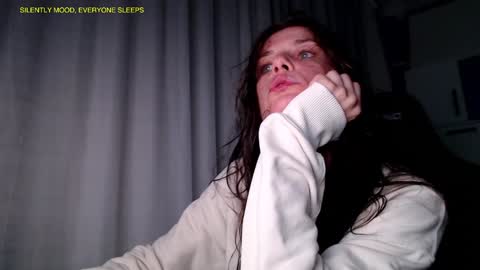 Snapshot of bella_alice chatting on October 7, 8:06 pm Alicia Belvedere online show from October 7, 8:06 pm