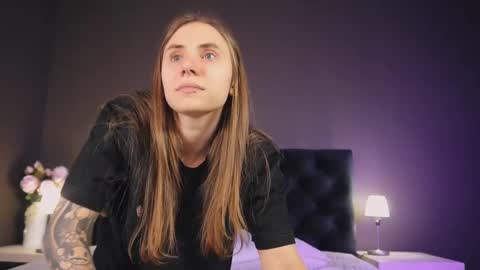 Snapshot of bella_alita chatting on March 3, 1:42 am lita online show from March 3, 1:42 am