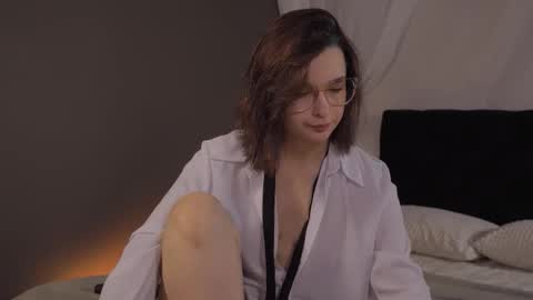 Snapshot of bella_alita chatting on October 25, 8:25 pm lita online show from October 25, 8:25 pm