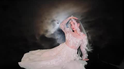 Snapshot of bella_alita chatting on October 31, 8:10 pm lita online show from October 31, 8:10 pm