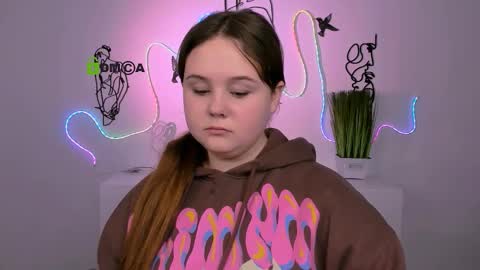 bella_blade online show from December 15, 6:17 am