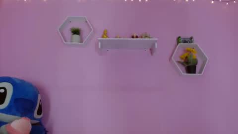 Snapshot of bella_gentle chatting on September 20, 2:29 pm bella_gentle online show from September 20, 2:29 pm