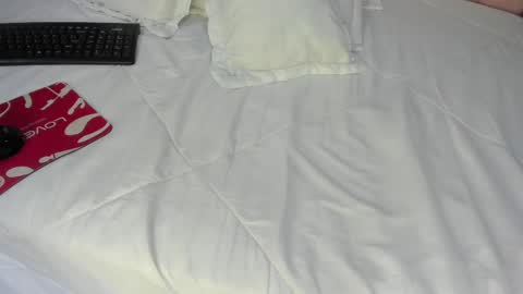 Mia online show from September 10, 12:27 pm