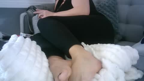 Snapshot of bella_sexy_feet chatting on January 15, 3:07 pm bella_sexy_feet online show from January 15, 3:07 pm