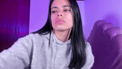 Valeria Model Independent online show from October 3, 5:15 am