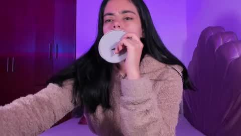 Valeria Model Independent online show from November 22, 4:33 am