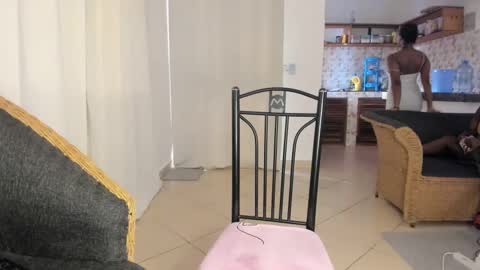 Bella sweetpea online show from March 5, 6:01 am