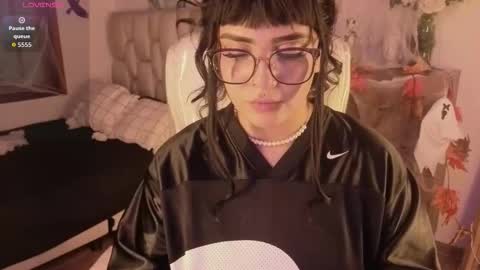 Snapshot of bellaa_miller chatting on October 18, 7:58 pm Bella online show from October 18, 7:58 pm