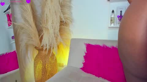 Bella Dajud online show from March 2, 10:16 pm