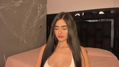 bellaastorm online show from November 7, 9:48 pm