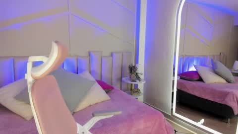                        online show from November 12, 3:07 am