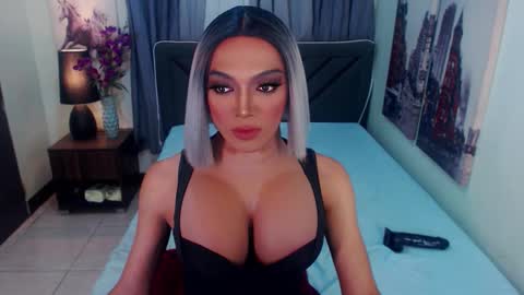 Snapshot of bellabumzyx chatting on December 16, 7:35 am Volta online show from December 16, 7:35 am