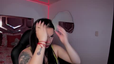 Snapshot of belladiamond18 chatting on January 20, 2:11 am TELL ME GODDESS NEXT Transmission 01122024 9PM TO 4AMColombian hour THANKS Follow me online show from January 20, 2:11 am