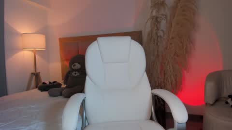 Bella Mia online show from January 4, 9:43 am