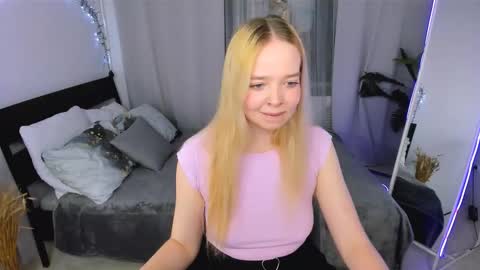 Bella online show from November 24, 8:41 pm