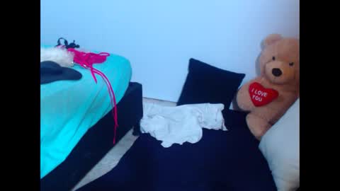 Snapshot of bellamy_sweet chatting on January 22, 7:14 am bellamy online show from January 22, 7:14 am