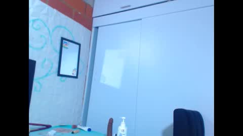 Snapshot of bellamy_sweet chatting on January 31, 11:56 am bellamy online show from January 31, 11:56 am