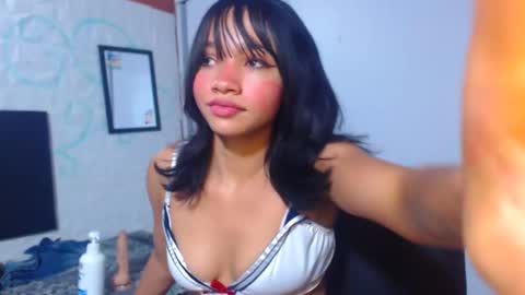 Snapshot of bellamy_sweet chatting on February 10, 7:04 am bellamy online show from February 10, 7:04 am