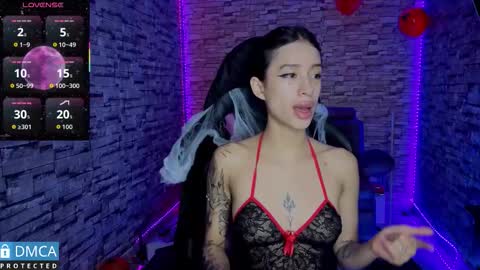   online show from October 20, 6:30 pm