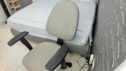 Bella  Angelycal online show from December 18, 4:39 pm