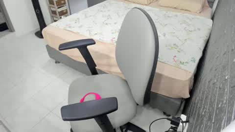 Bella  Angelycal online show from January 16, 1:58 pm