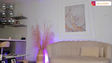 Snapshot of bellarossii chatting on October 25, 12:51 am CALL ME BELLA online show from October 25, 12:51 am