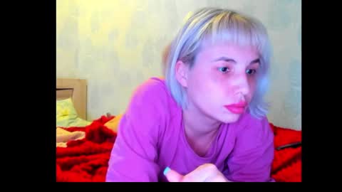 Bella Seen online show from March 4, 2:10 pm